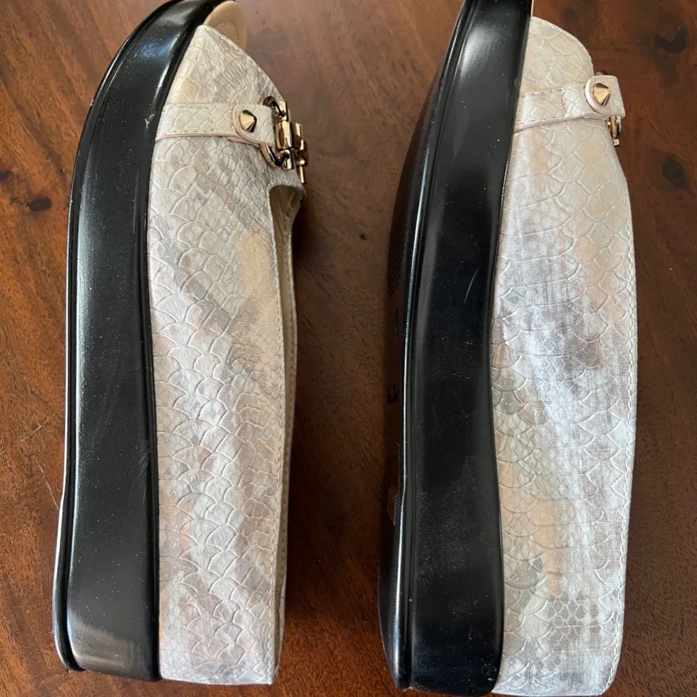 Helen's Heart Snake Print Size 10 Wedge Shoes NWOB - Picture 6 of 6